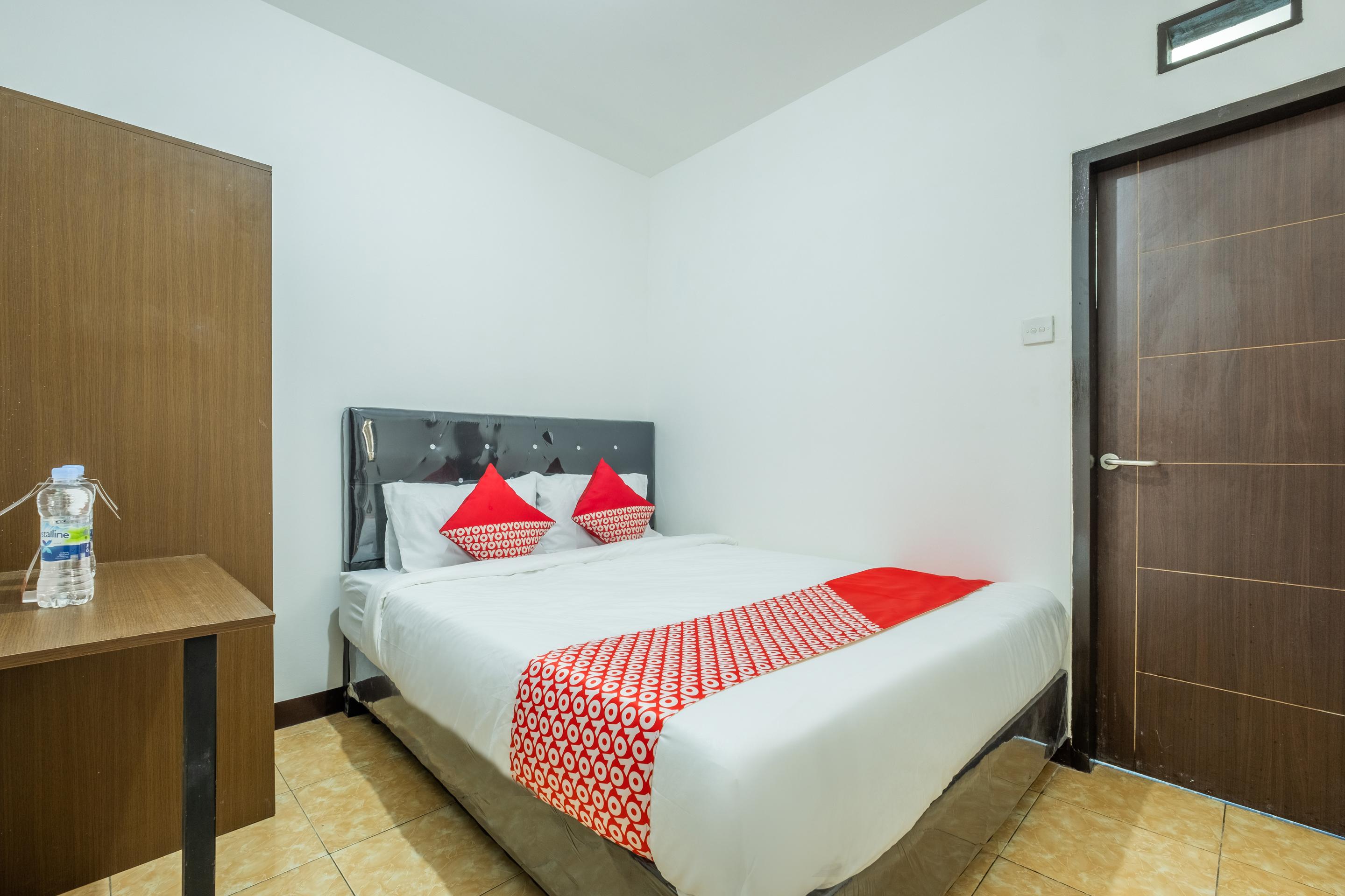 Oyo 1460 Anyelir Residence Cirebon Εξωτερικό φωτογραφία