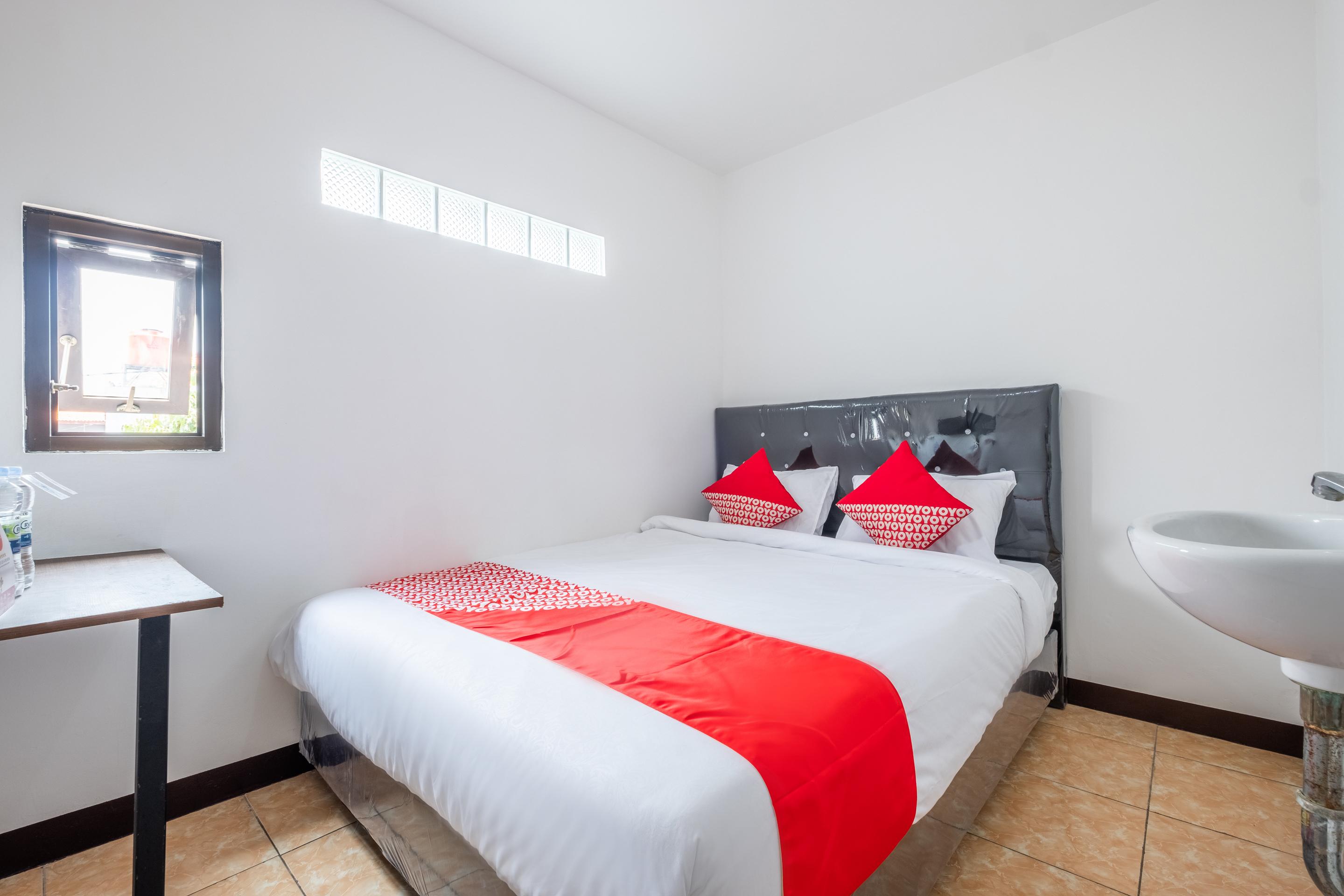 Oyo 1460 Anyelir Residence Cirebon Εξωτερικό φωτογραφία