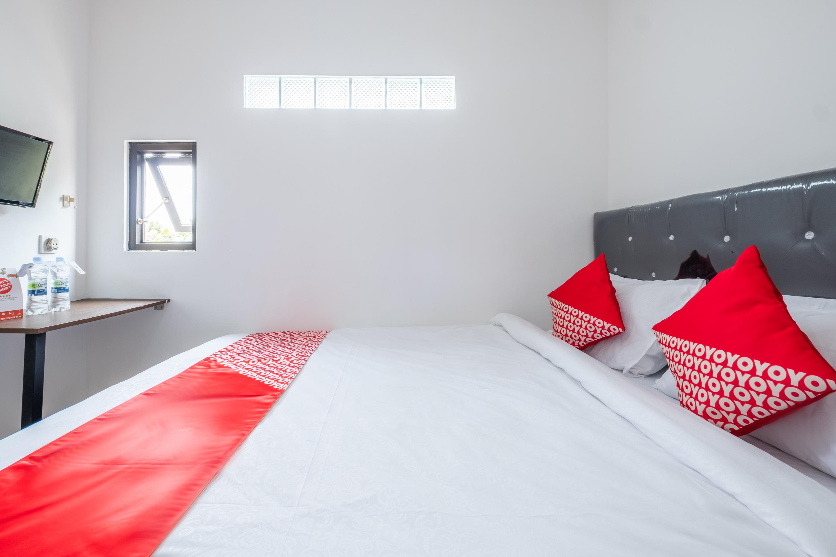 Oyo 1460 Anyelir Residence Cirebon Εξωτερικό φωτογραφία