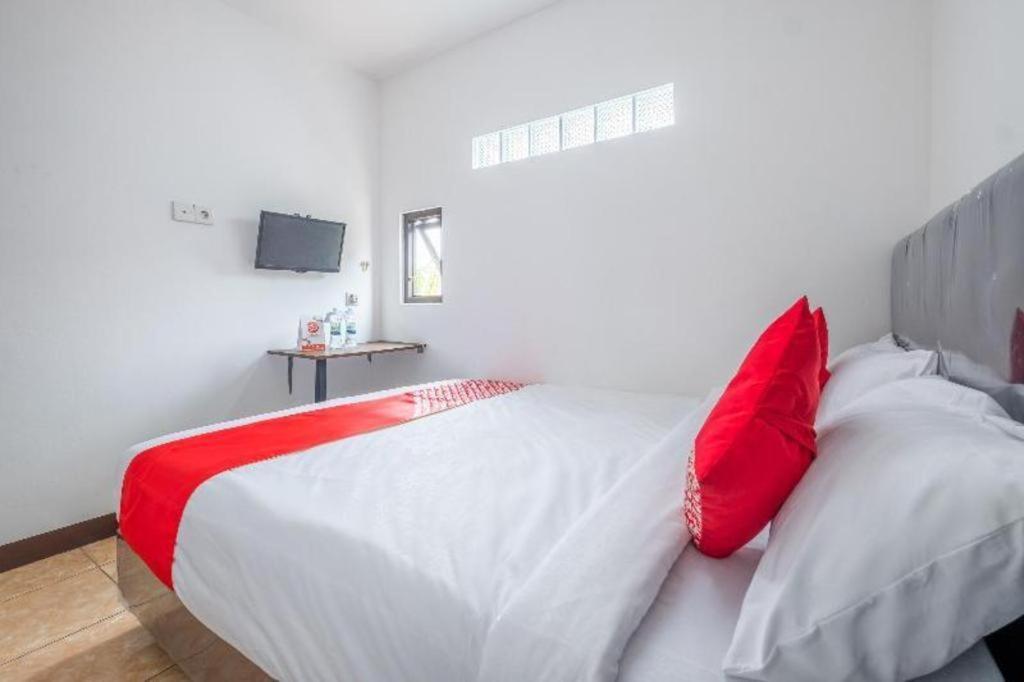 Oyo 1460 Anyelir Residence Cirebon Εξωτερικό φωτογραφία