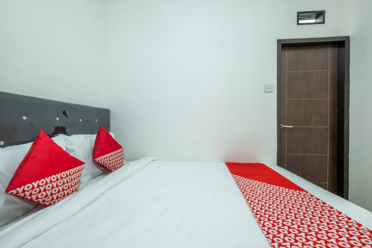 Oyo 1460 Anyelir Residence Cirebon Εξωτερικό φωτογραφία